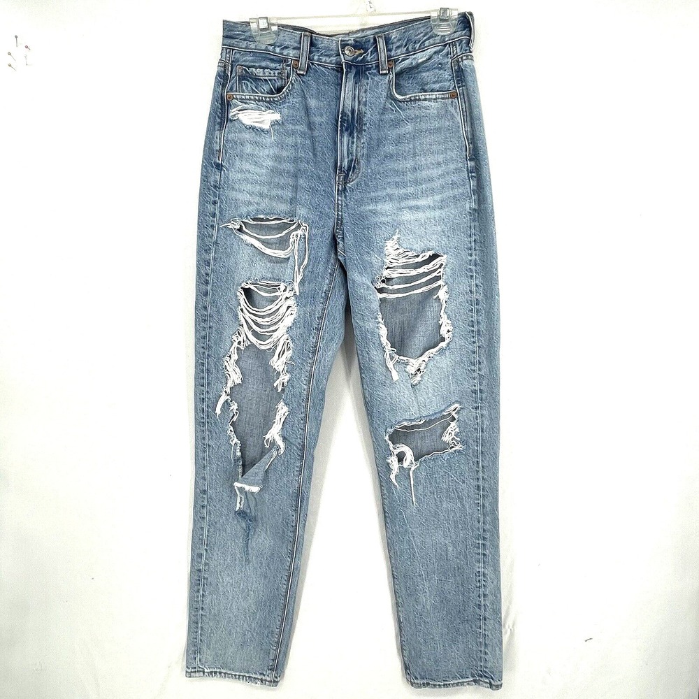 American Eagle Highest Rise Mom Jean Distressed Faded Light Blue‎ Wash Size 6